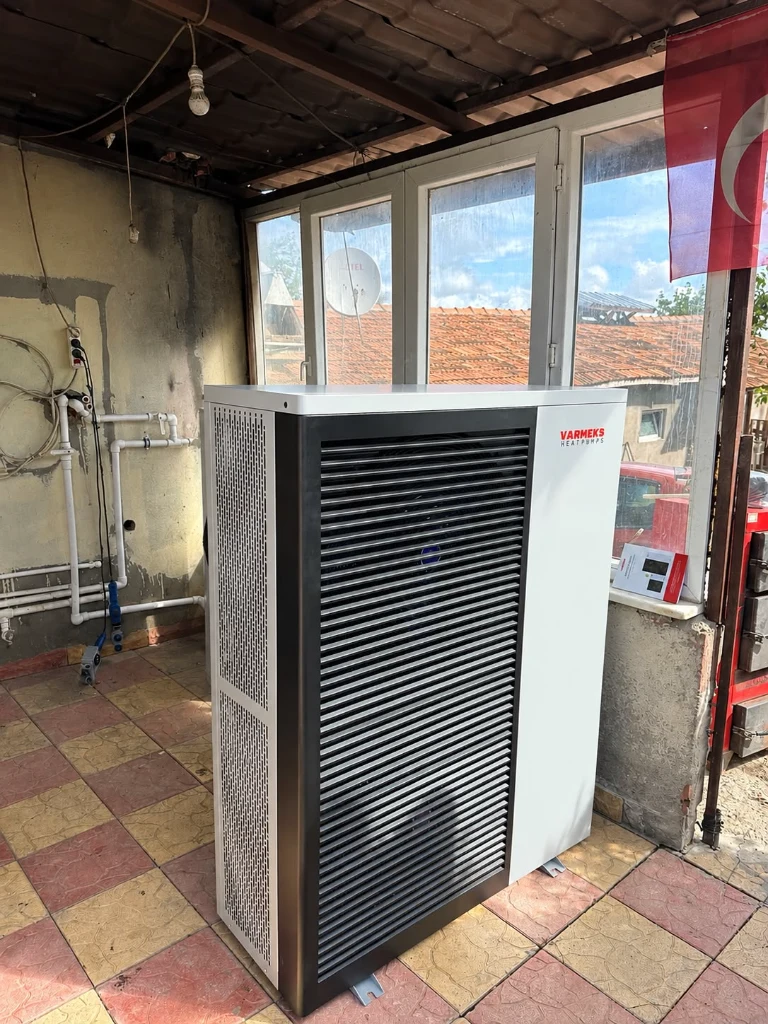 Sinop Demirciköy 18kW Varmeks Monofaze Isı Pompası Kurulumu – Muharrem Anaç